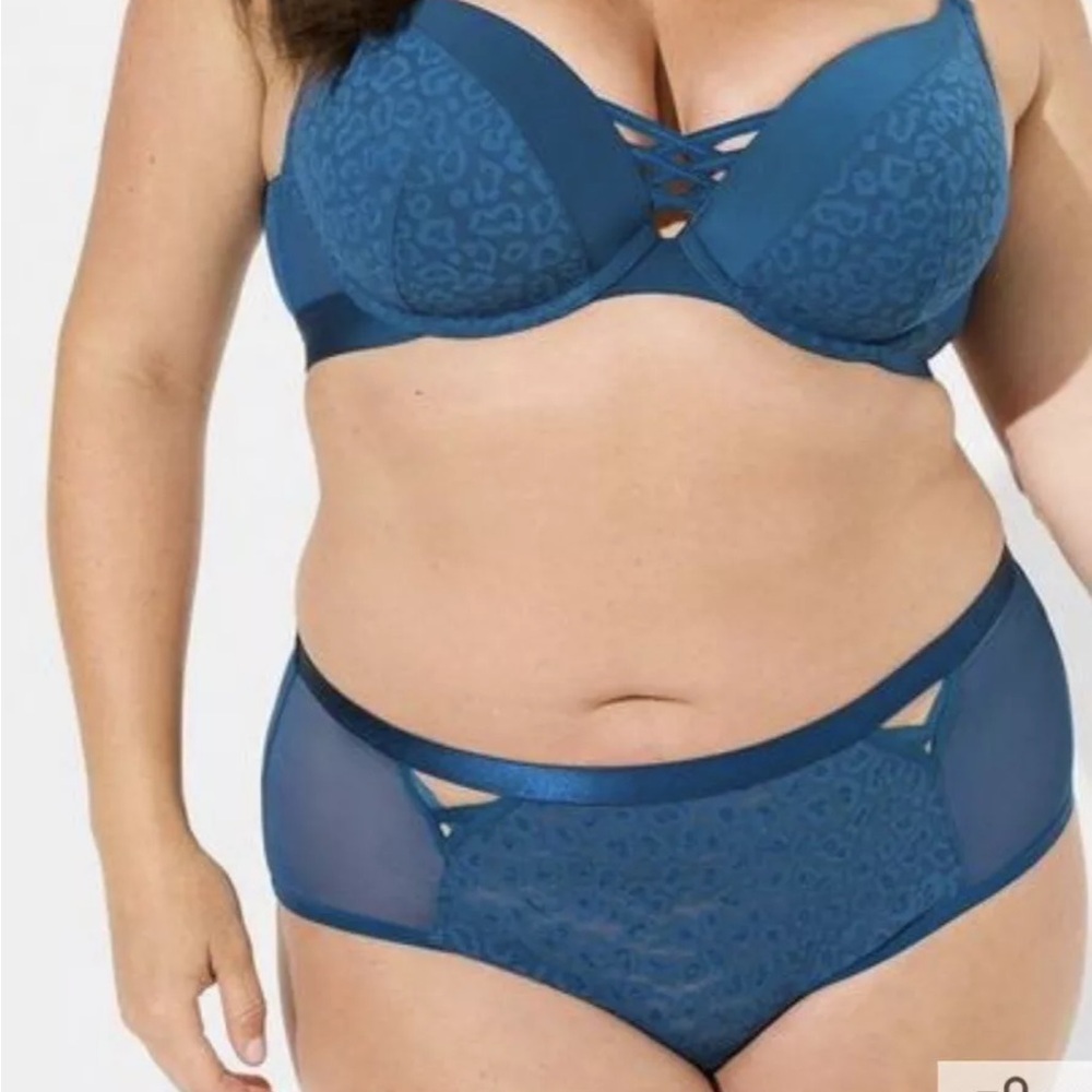 Torrid NWT Sz 00 Teal Mid Rise Cheeky Lace Animal Print